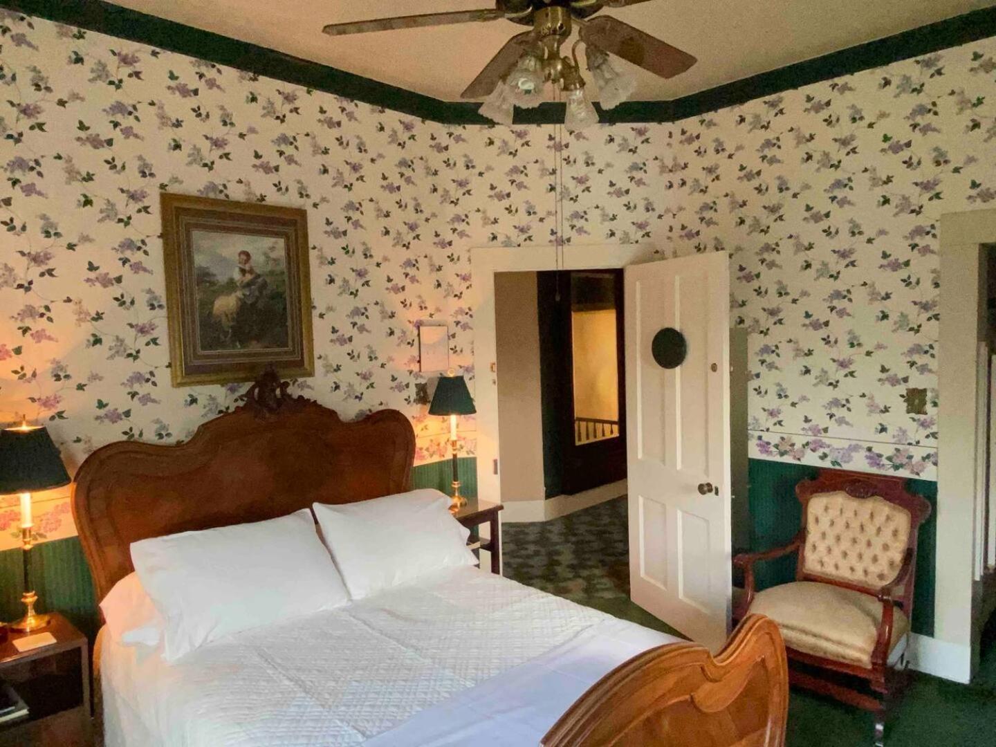 Four Winds Victorian Venue & Suites Bonham Esterno foto